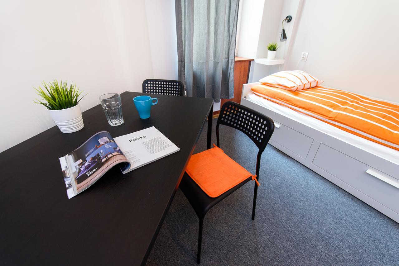 Constitution Square Rooms Βαρσοβία Εξωτερικό φωτογραφία