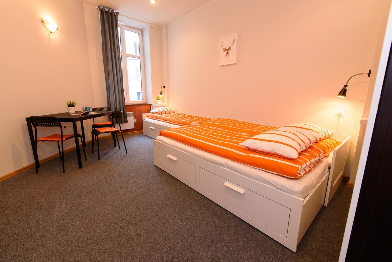 Constitution Square Rooms Βαρσοβία Εξωτερικό φωτογραφία