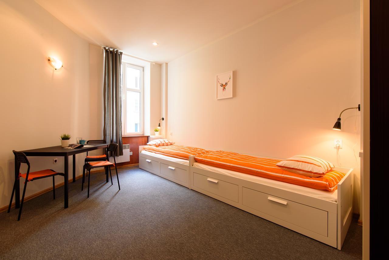 Constitution Square Rooms Βαρσοβία Εξωτερικό φωτογραφία